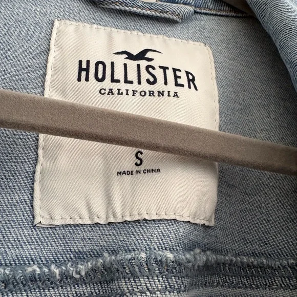Hollister Women’s Denim Jacket - Picture 5 of 7